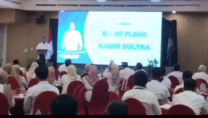 Suasana rapat pengurus Kadin Sultra. Foto: Ist