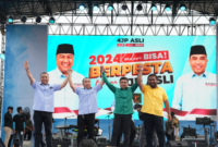 AJP-ASLI bergandengan tangan bersama ketua-ketua partai pengusung. Foto: Redaksi.